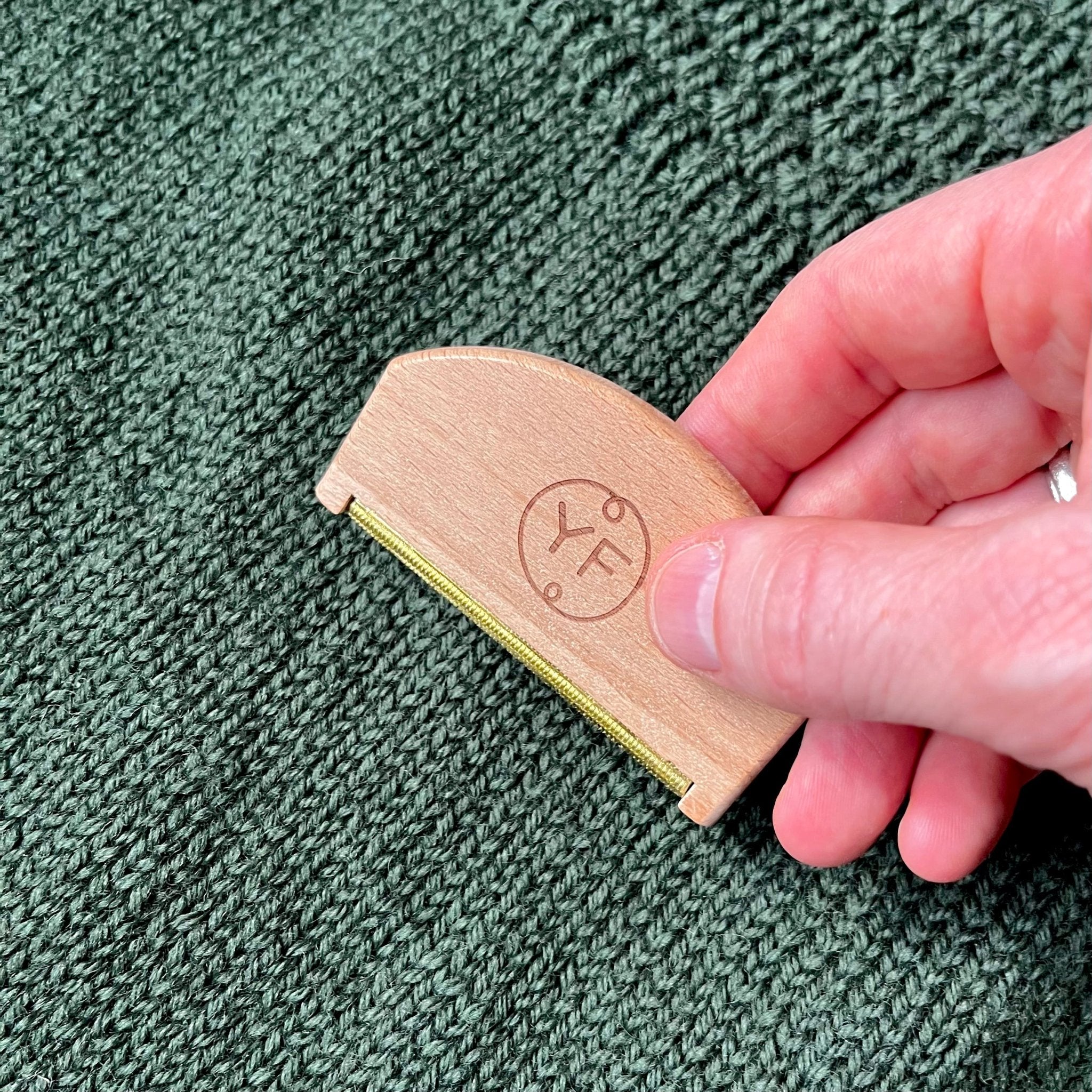 Yarn Food Pilling Comb - Frankie’s British Yarn